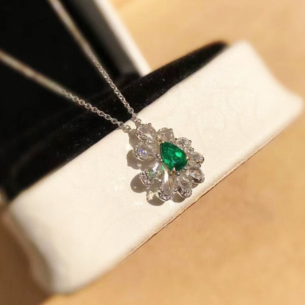 🔥NEW 925 Silver Plated 💎Moissanite Look White Green Pendant Necklace, GPMB1396 - Picture 8 of 8